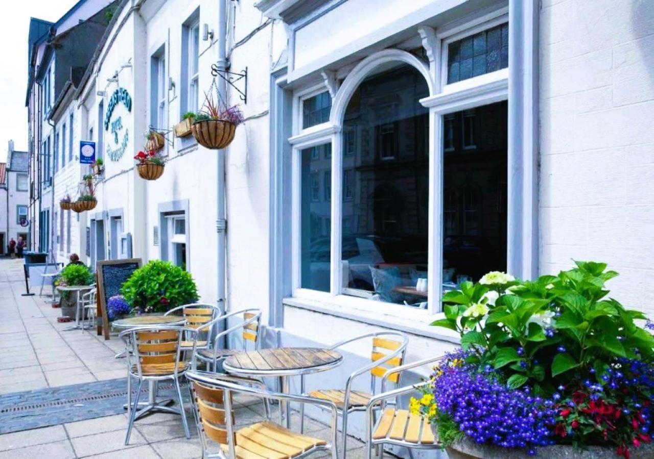 Queens Head Hotel Berwick Upon Tweed Esterno foto